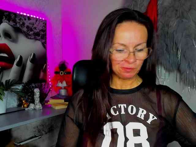 HelenSHOW1 webcam