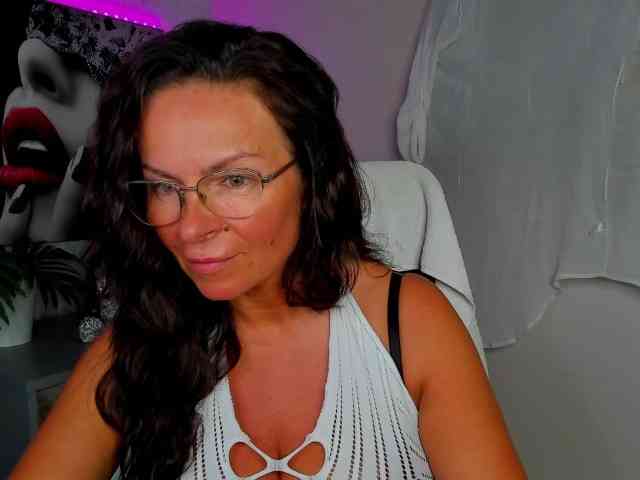 HelenSHOW1 webcam