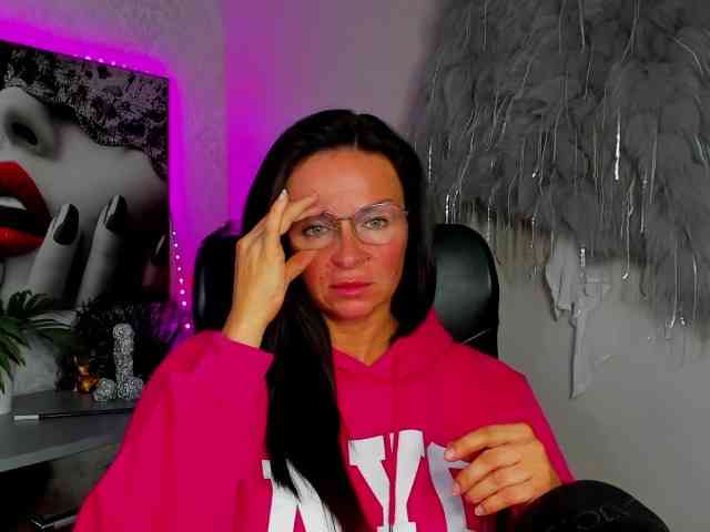 HelenSHOW1 webcam