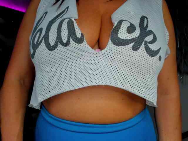 Model: HelenSHOW1