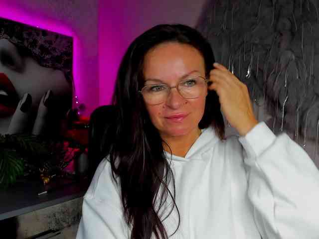 HelenSHOW1 webcam