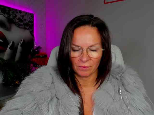 HelenSHOW1