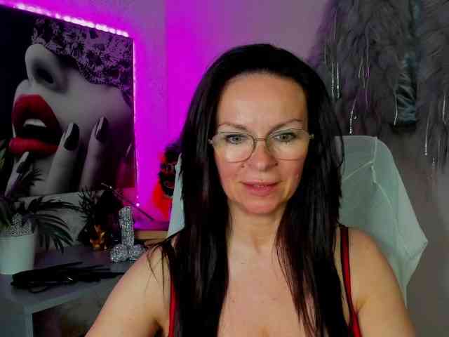 HelenSHOW1 webcam