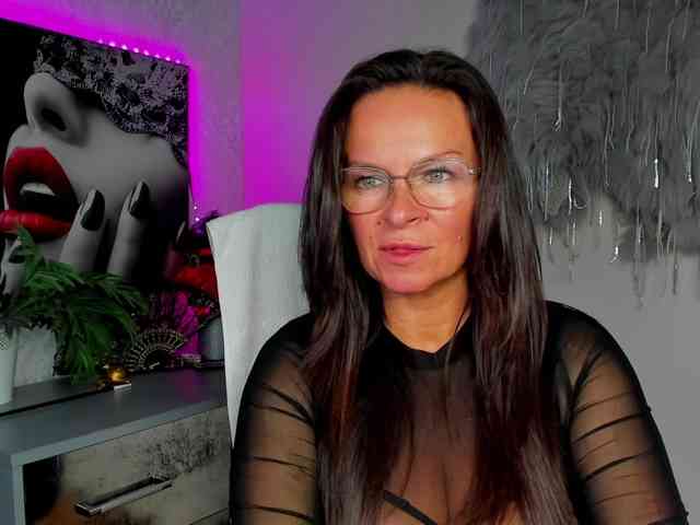 HelenSHOW1 webcam