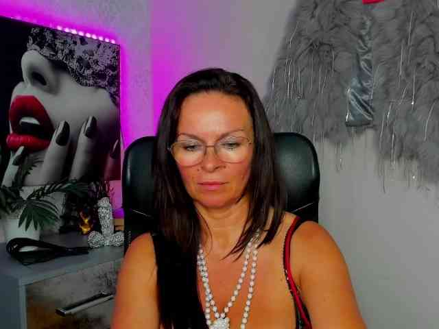 HelenSHOW1 webcam