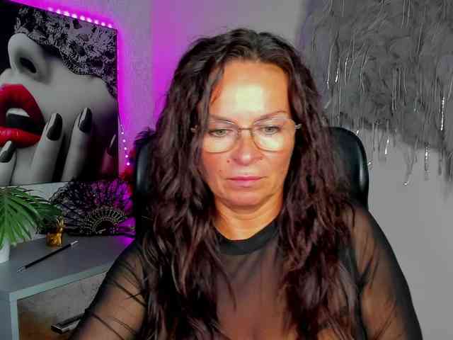 HelenSHOW1 webcam