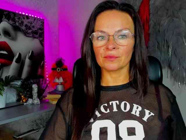 HelenSHOW1 webcam