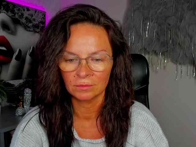 HelenSHOW1 webcam