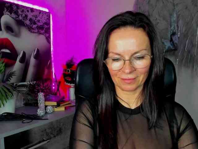HelenSHOW1 webcam