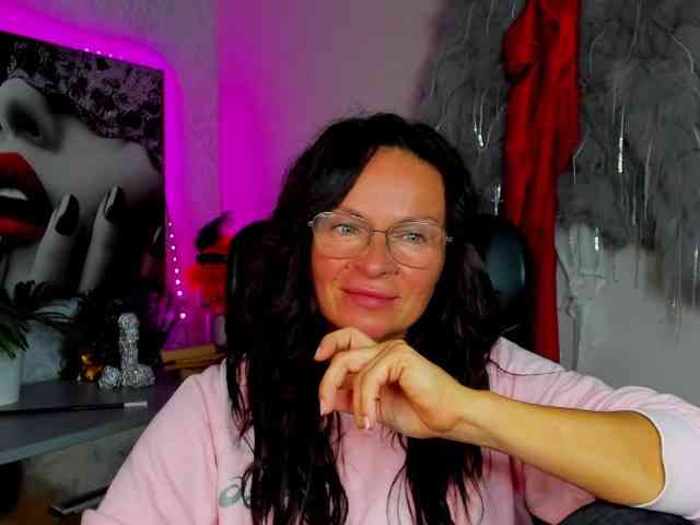 HelenSHOW1 webcam