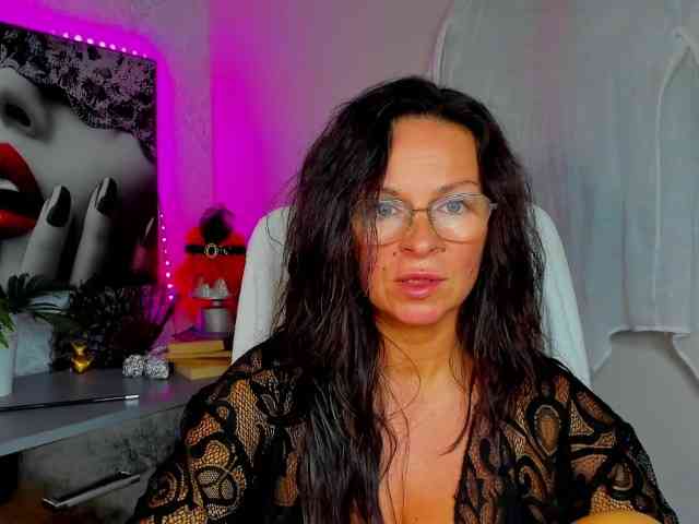 HelenSHOW1 webcam