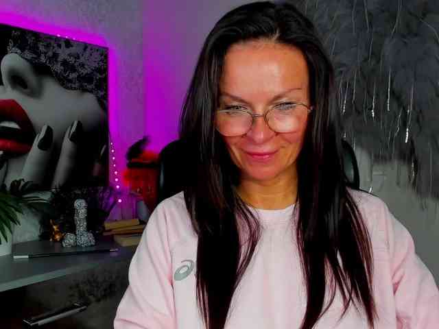 HelenSHOW1 webcam
