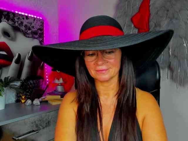 HelenSHOW1 webcam