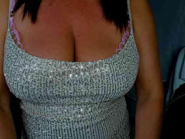 Model: HelenSHOW1
