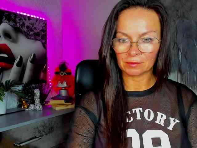 HelenSHOW1 webcam