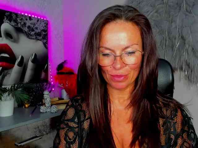 HelenSHOW1 webcam