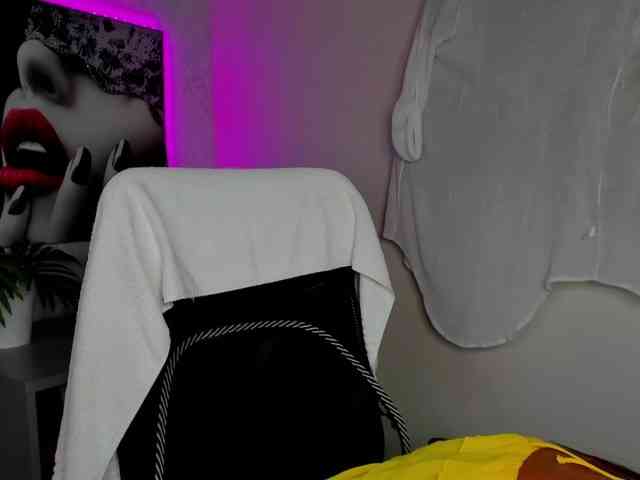 HelenSHOW1 webcam