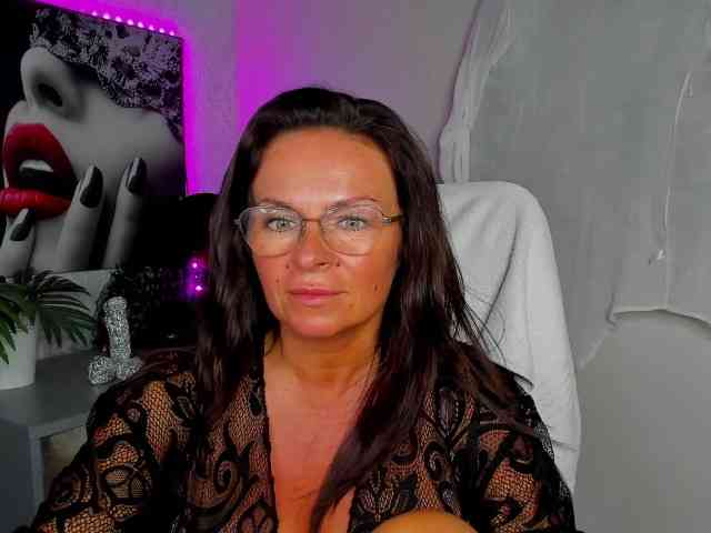 HelenSHOW1 webcam