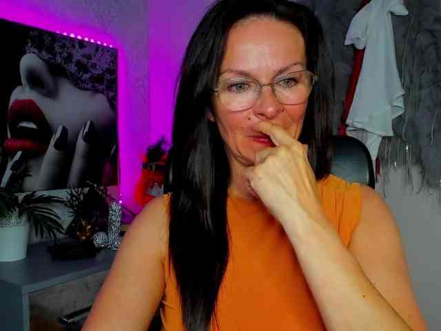 HelenSHOW1 webcam