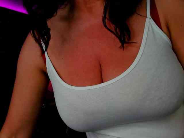 HelenSHOW1 webcam