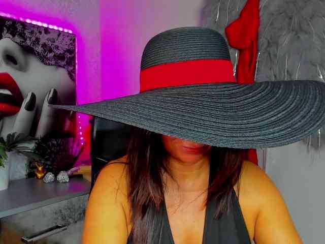 HelenSHOW1 webcam
