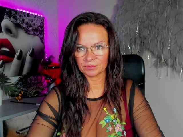 HelenSHOW1 webcam