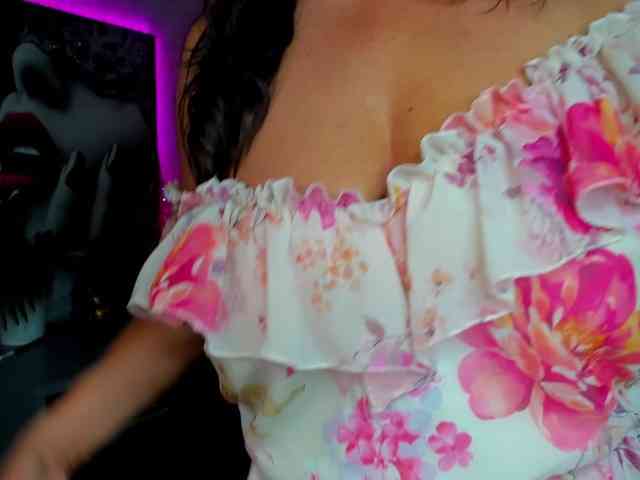 HelenSHOW1 webcam