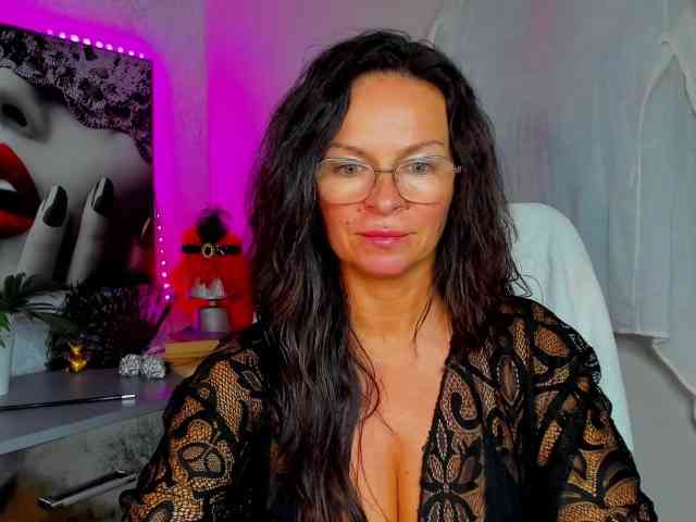 HelenSHOW1 webcam