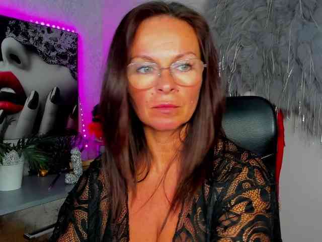 HelenSHOW1 webcam