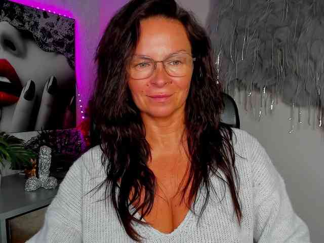 HelenSHOW1 webcam