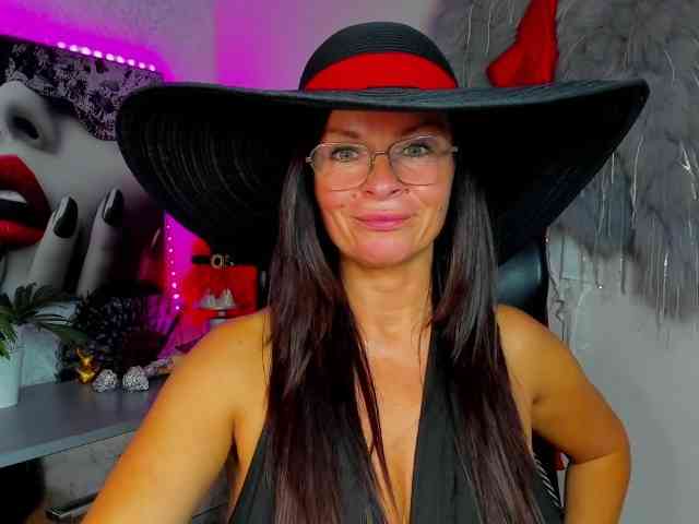HelenSHOW1 webcam