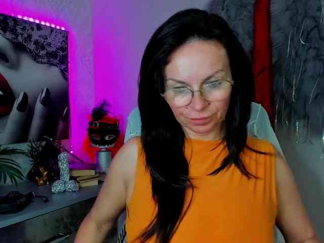 HelenSHOW1 webcam