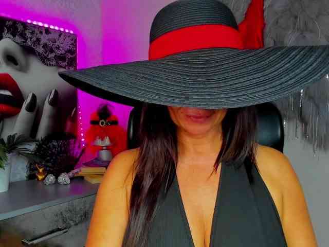 HelenSHOW1 webcam