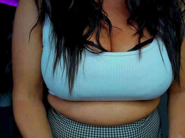 HelenSHOW1 webcam
