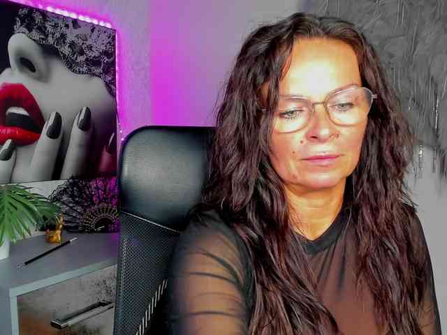 HelenSHOW1 webcam