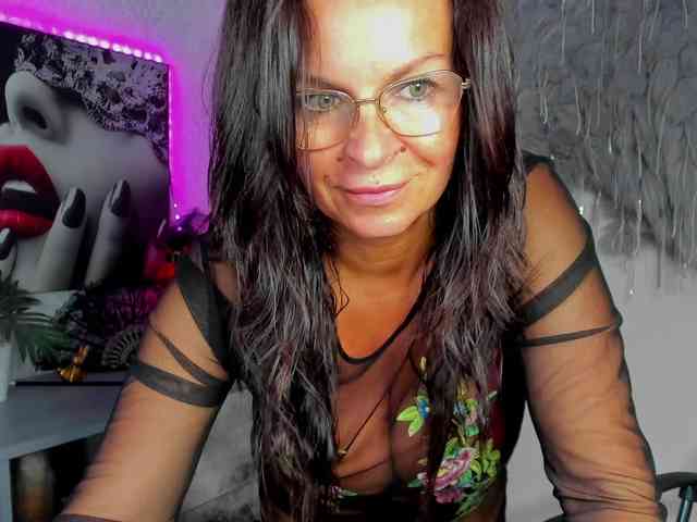 HelenSHOW1 webcam
