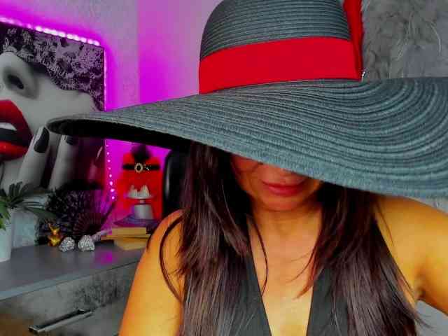 HelenSHOW1 webcam