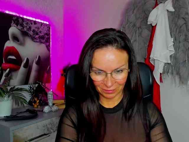HelenSHOW1 webcam