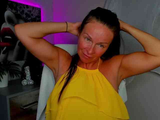 HelenSHOW1 webcam
