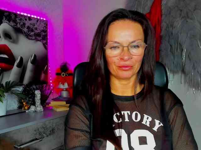 HelenSHOW1 webcam