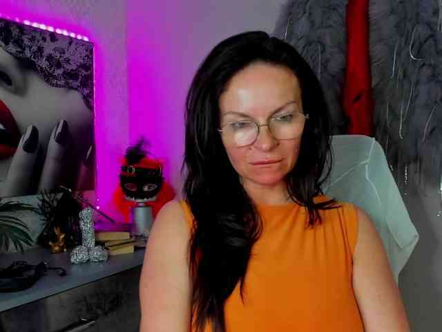 HelenSHOW1 webcam