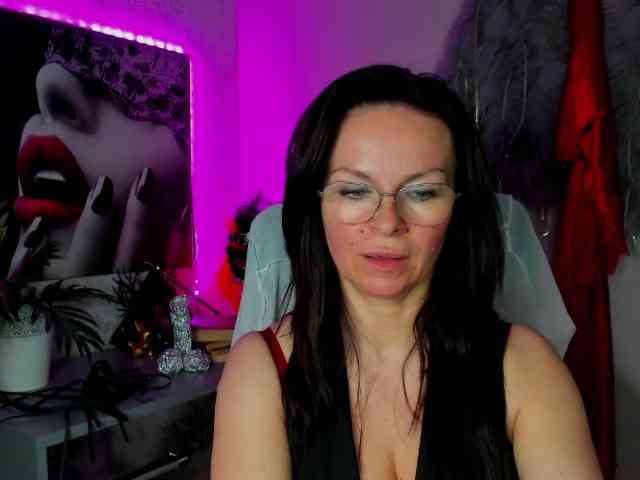 HelenSHOW1 webcam