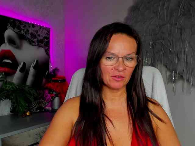 HelenSHOW1 webcam