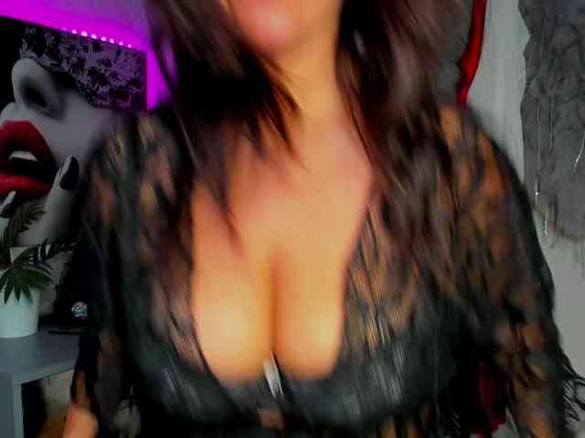HelenSHOW1 webcam