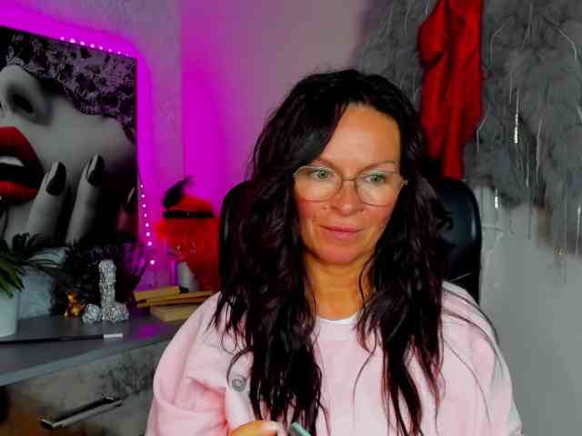 HelenSHOW1 webcam