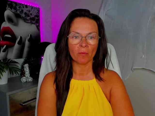 HelenSHOW1 webcam