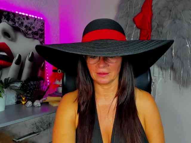HelenSHOW1 webcam