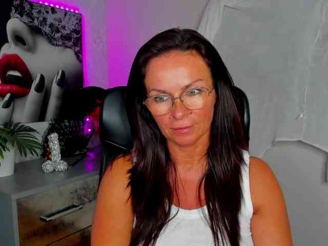 HelenSHOW1 webcam