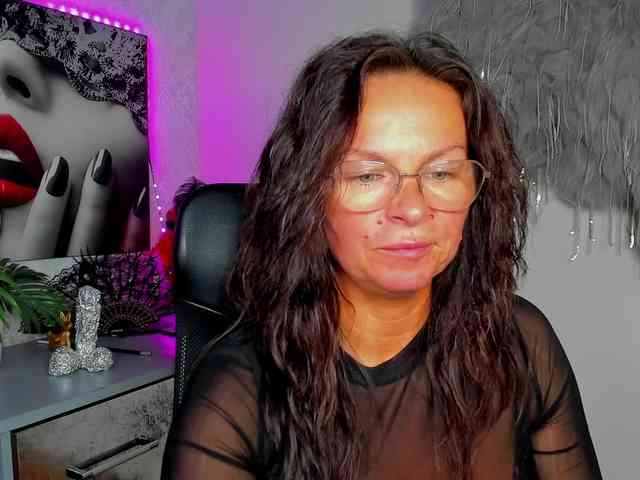 HelenSHOW1 webcam