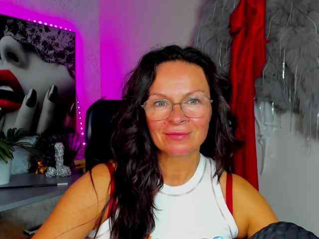 HelenSHOW1 webcam